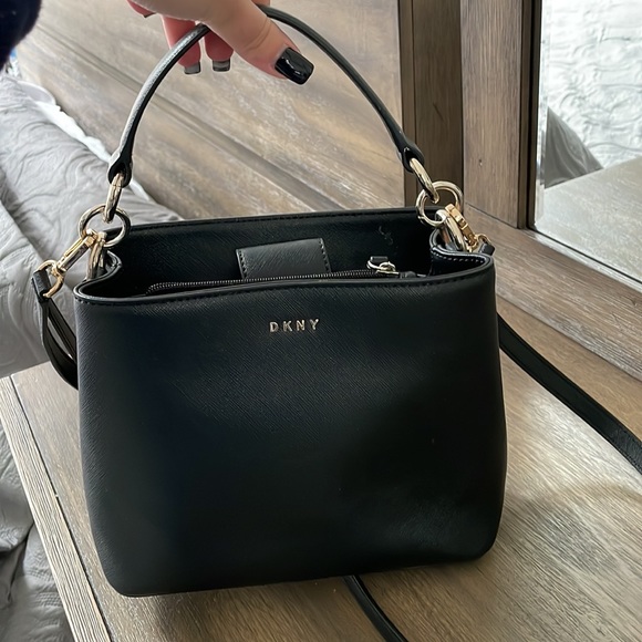 Dkny bag - Picture 1 of 5